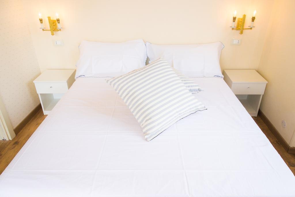 Hôtel Dal Generale à Moniga del Garda Chambre photo